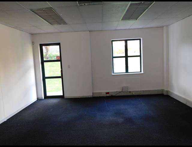 472M² OFFICE TO LET IN HYDE PARK